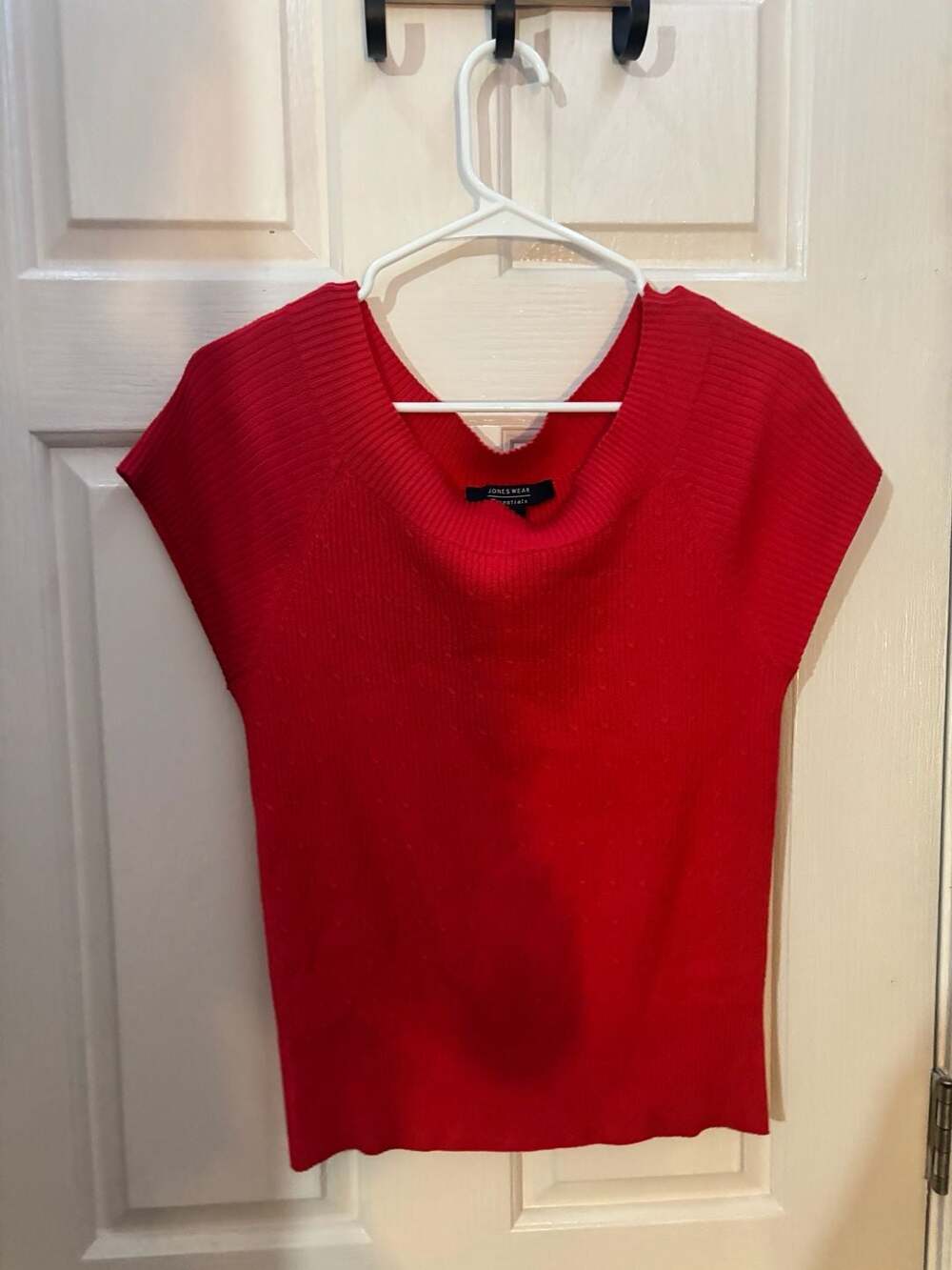 Jones New Wear Essentials Red Ribbed Knit Cap Sleeve Top Size L